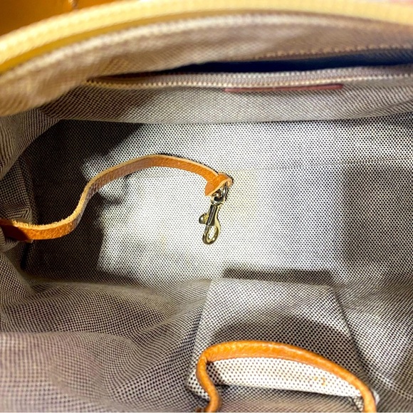 Dooney and Bourke vintage shoulder bag - Picture 9 of 16